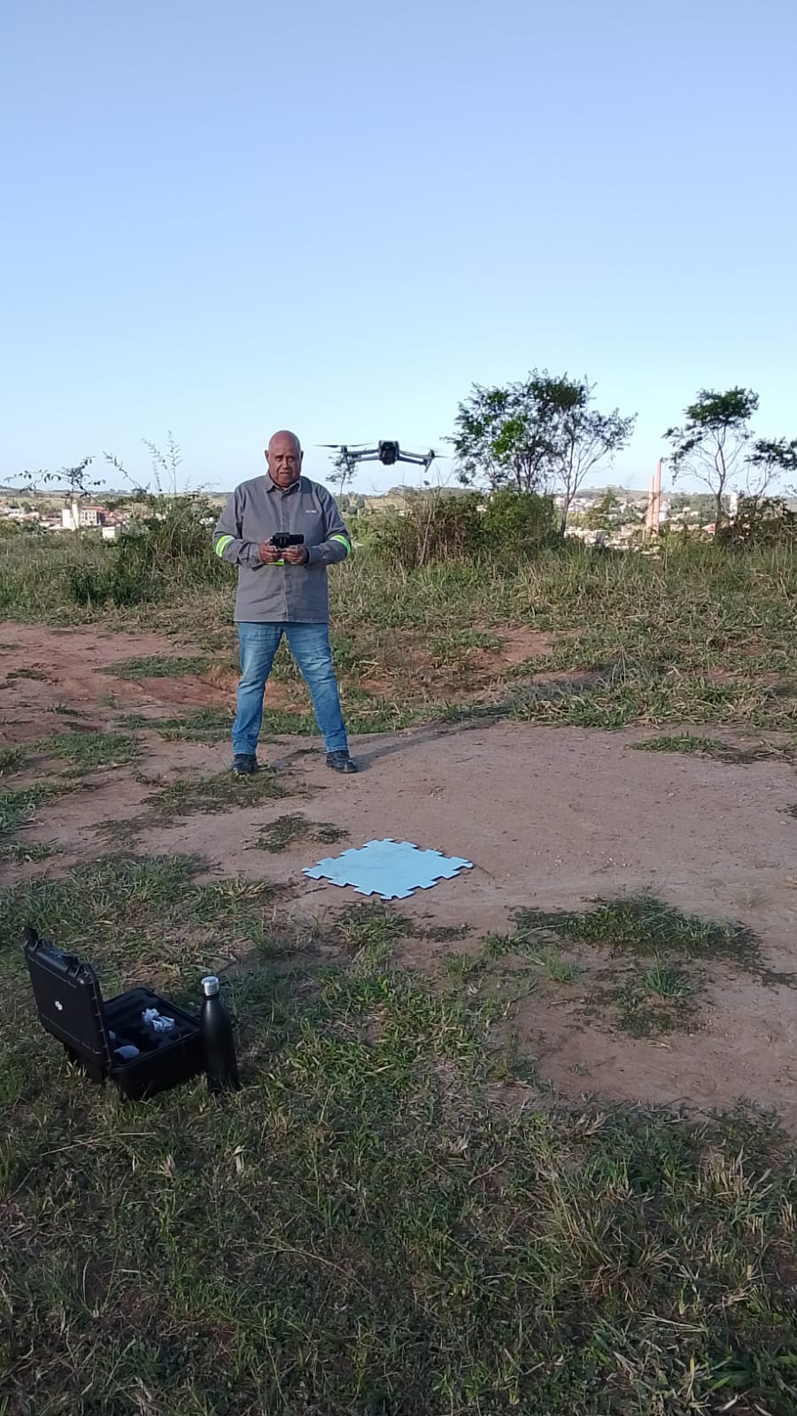 Operação de Drone em campo